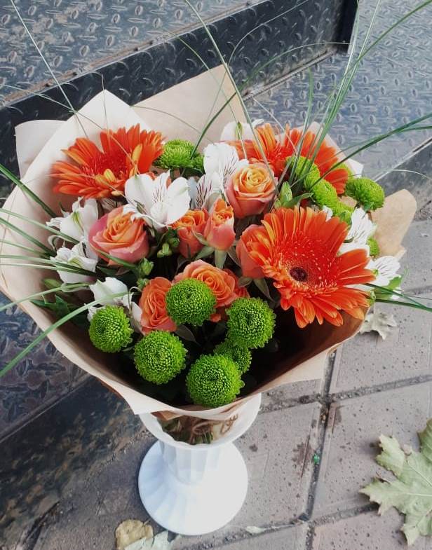 Букет цветов из: Герберы, Хризантемы, Альстромерии и Розы в Макашевке