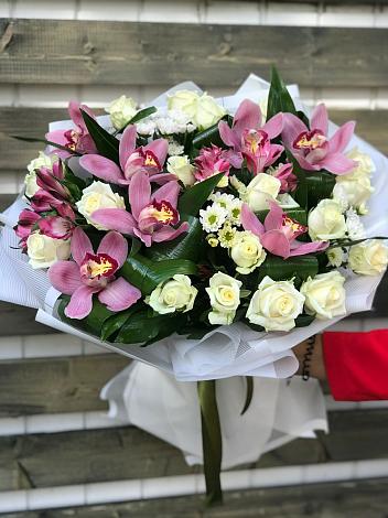 Букет цветов из: Розы и Хризантемы в Макашевке
