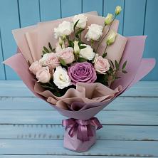 Букет цветов из:  Розы и Лизиантусы в Макашевке