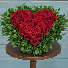 Цветочная композиция из Розы в виде сердца в Макашевке