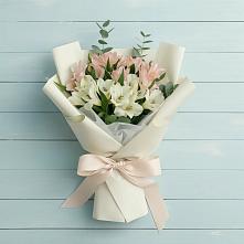 Букет цветов из:  Альстромерии в Макашевке