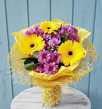 Букет цветов из:  Хризантемы и Герберы в Макашевке