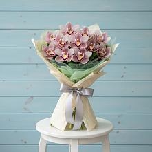 Букет цветов из:  Орхидеи и Розы в Макашевке