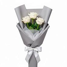 Букет 3 белые розы в Макашевке