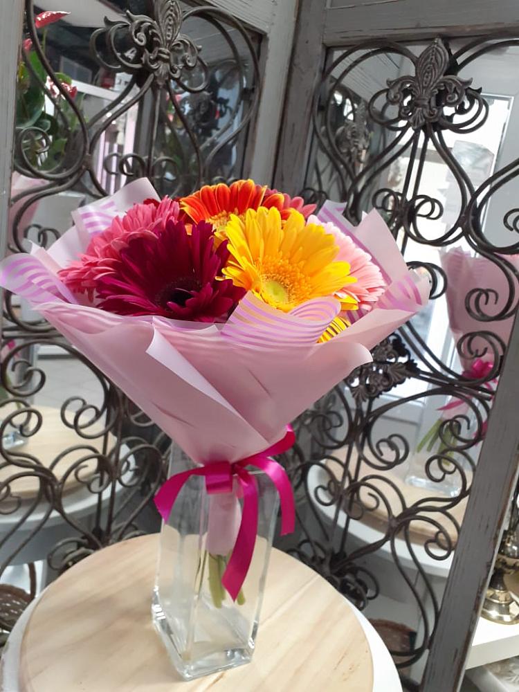 Букет цветов из: Герберы в Макашевке