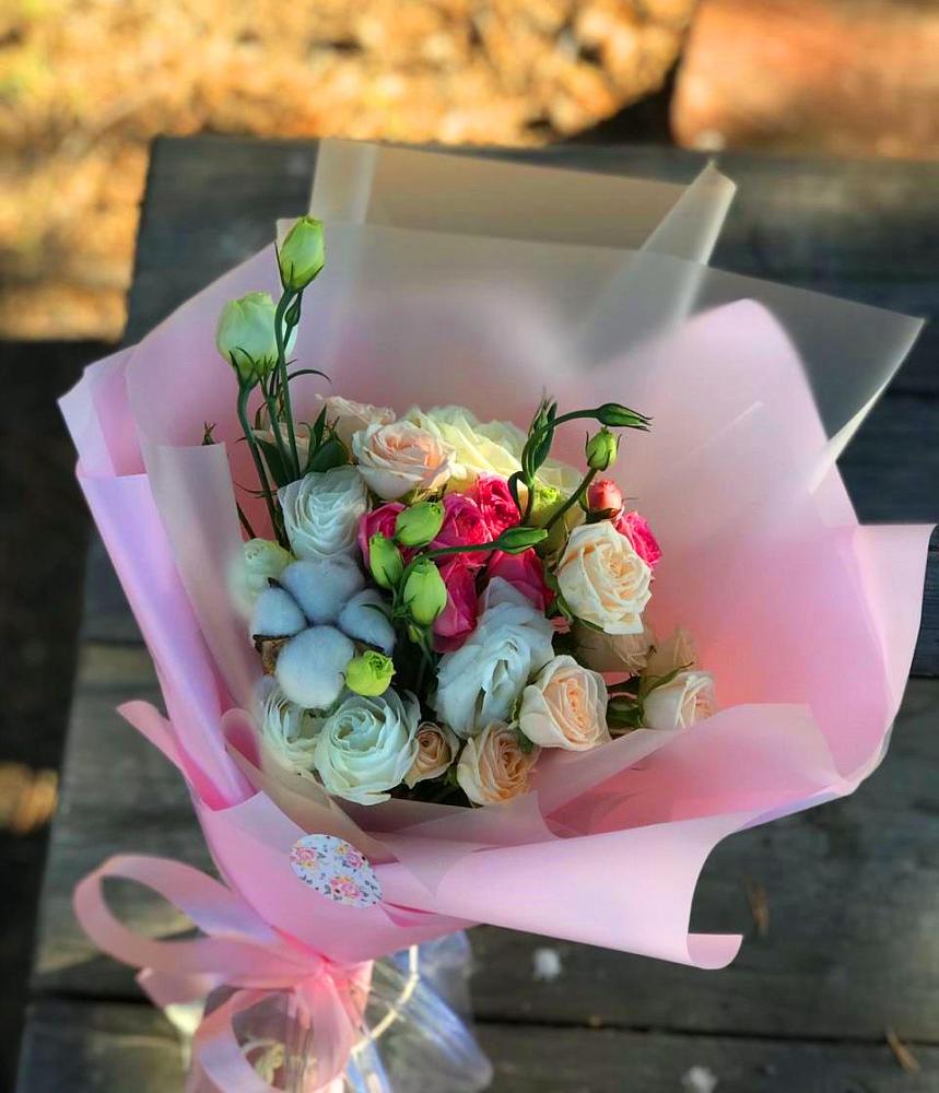 Букет цветов из: Розы и Лизиантусы в Макашевке