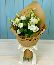 Букет цветов из:  Хризантемы и Лизиантусы в Макашевке