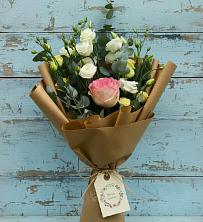 Букет цветов из:  Розы и Лизиантусы в Макашевке