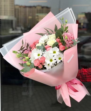 Букет цветов из: Розы, Лизиантусы и Хризантемы в Макашевке