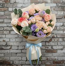 Букет цветов из:  Розы, Лизиантусы и Гвоздики #REPLACE_PRED# Макашевке