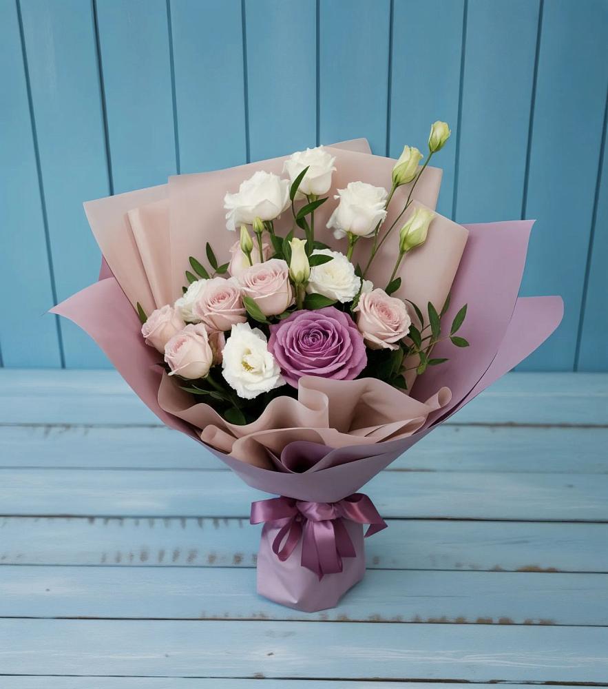 Букет цветов из: Розы и Лизиантусы в Макашевке